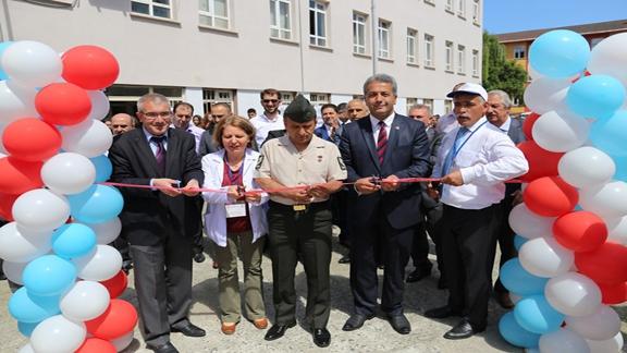 Arhavi Anadolu Lisesinde TÜBİTAK 4006 Bilim Fuarı Açıldı
