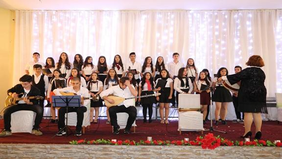 Arhavi Anadolu Lisesi Öğrencilerinden Şiir ve Müzik Dinletisi